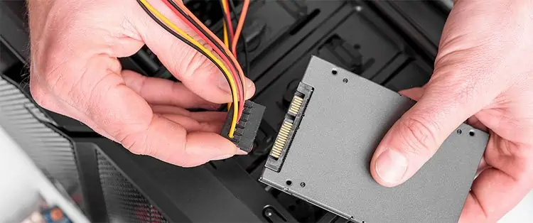 How to Connect SATA Power Cable 5 insert-power-cable-in-sata-power-port