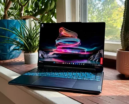 Lenovo Yoga Slim 9 Review: Sleek Design, Short Battery Life